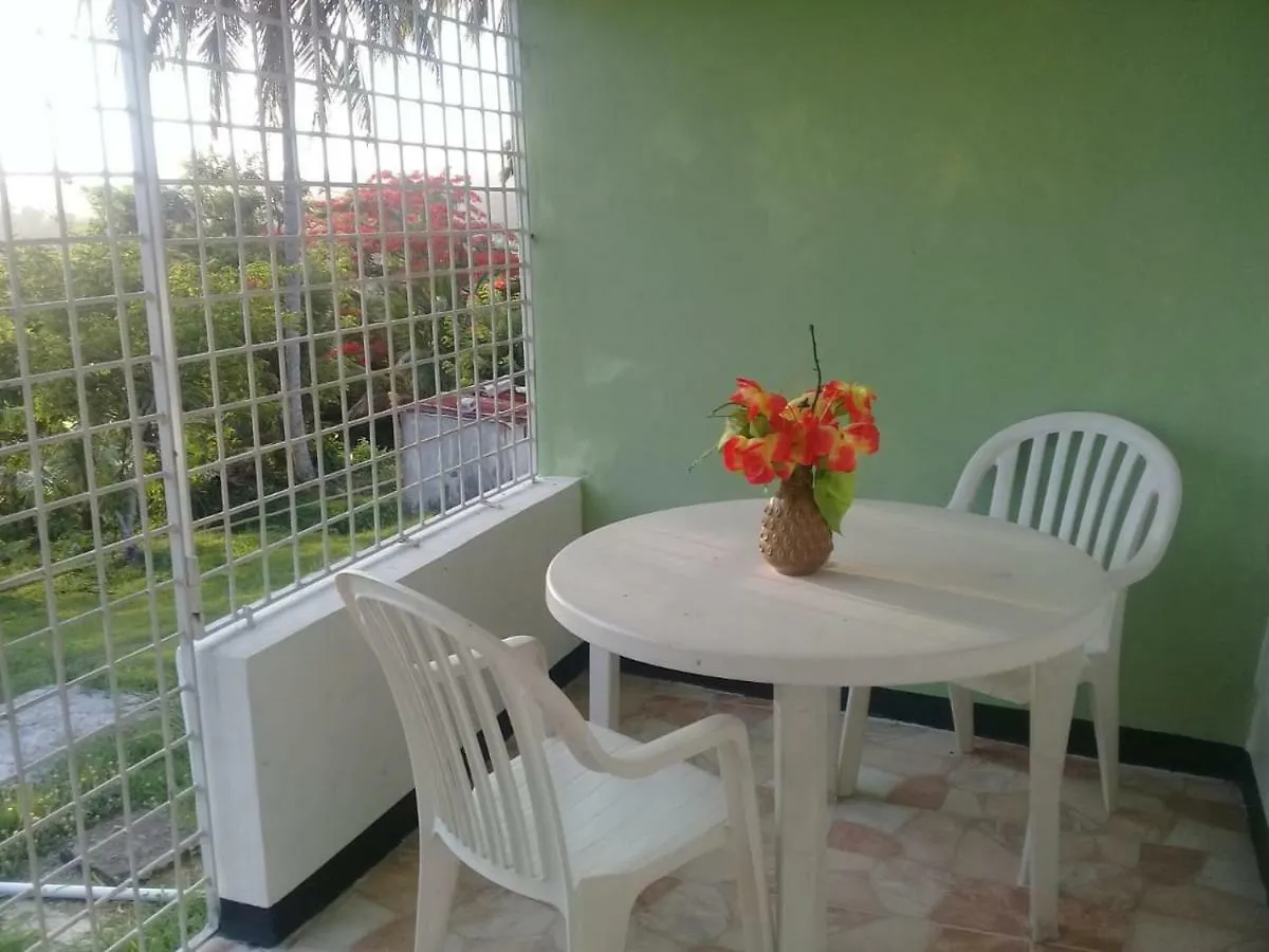 Guest house Cartref Creative Cribs Hotel Port Maria