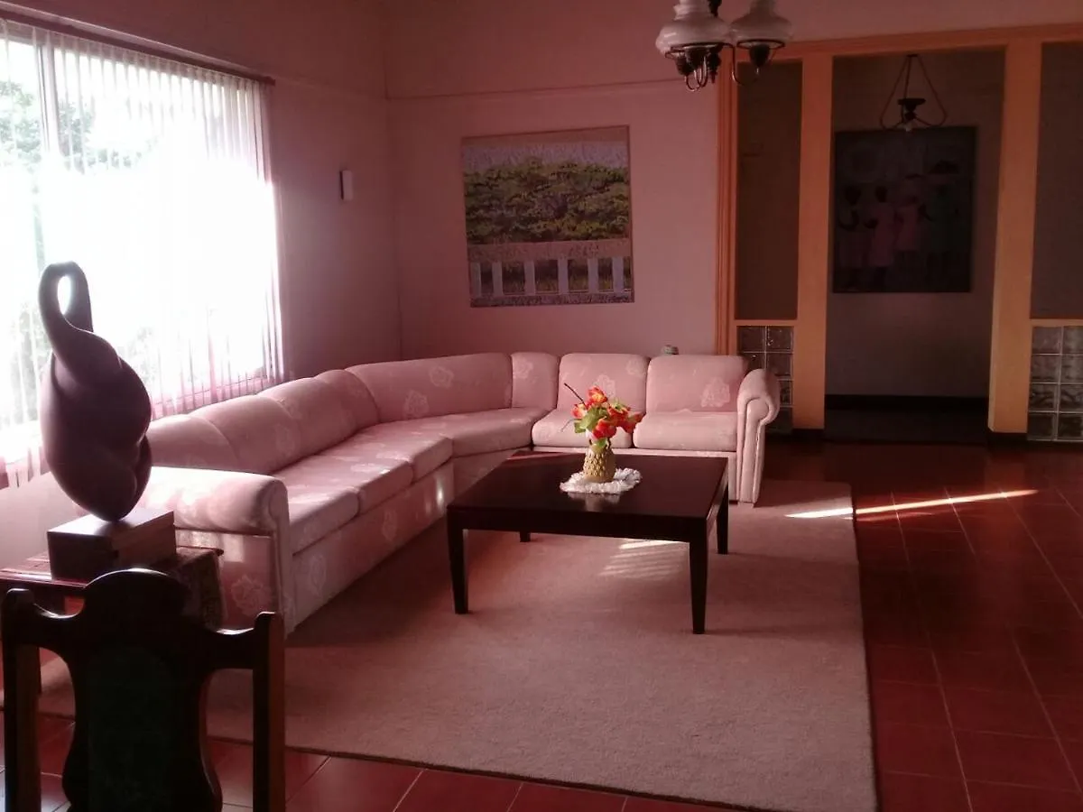 Guest house Cartref Creative Cribs Hotel Port Maria